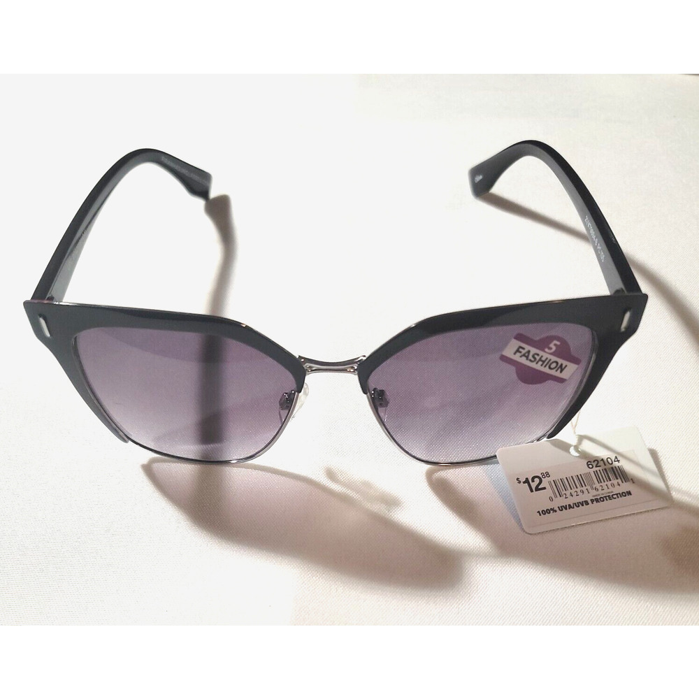 Piranha Womens Fashion 5 Sunglasses Style # 62104 Silver Black Frames